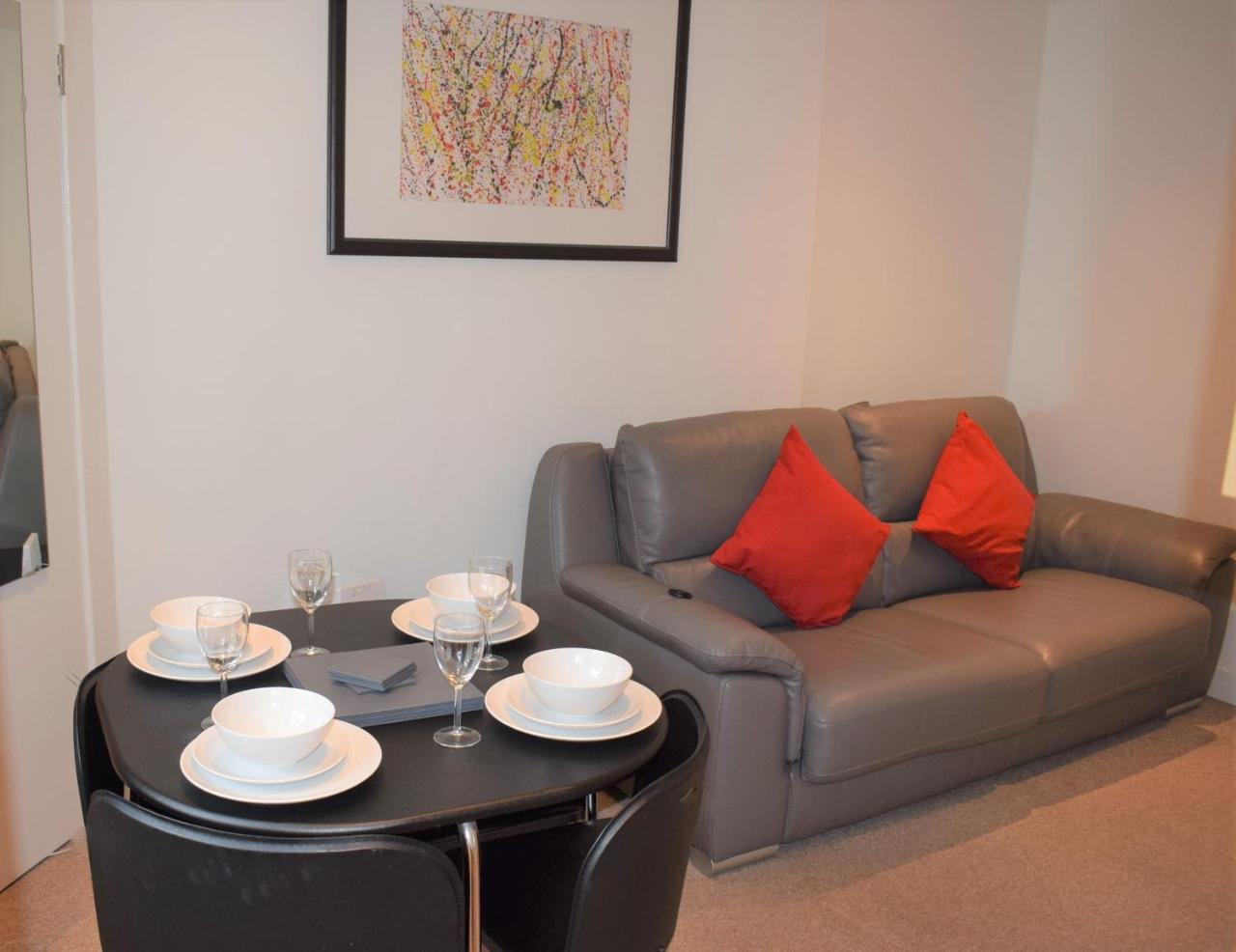 Kelpies Serviced Apartments-Bonnie Edinburgh Buitenkant foto